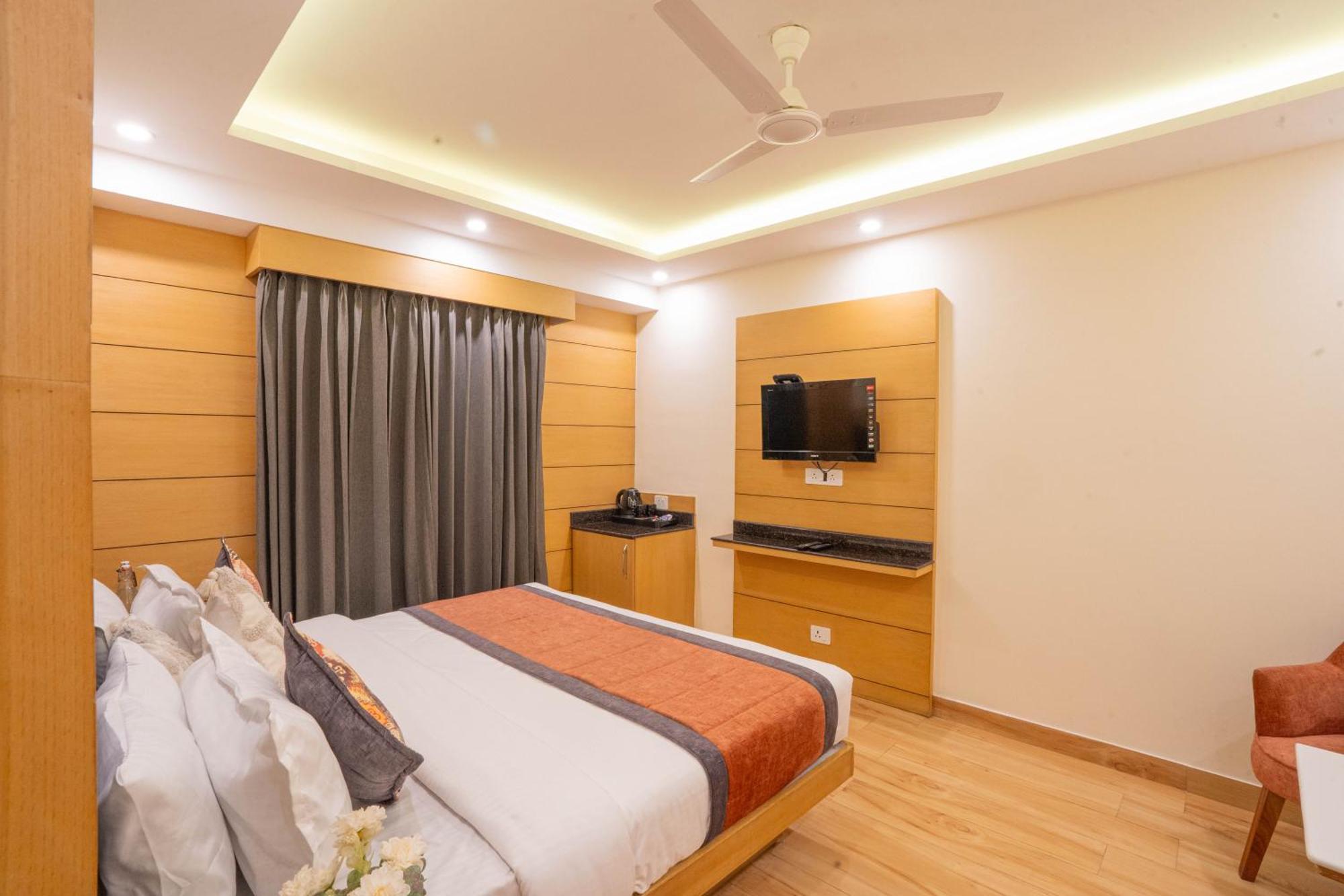Perfectstayz Premium At Mall Road Mussoorie Eksteriør bilde