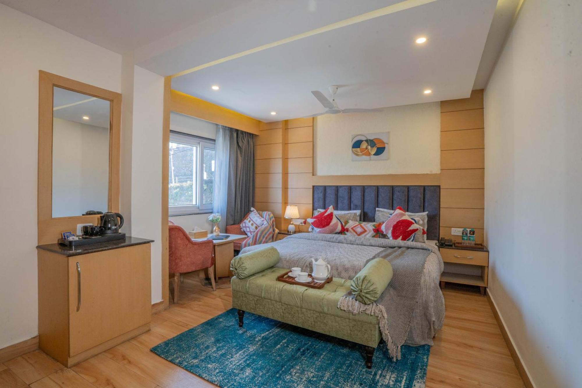 Perfectstayz Premium At Mall Road Mussoorie Eksteriør bilde