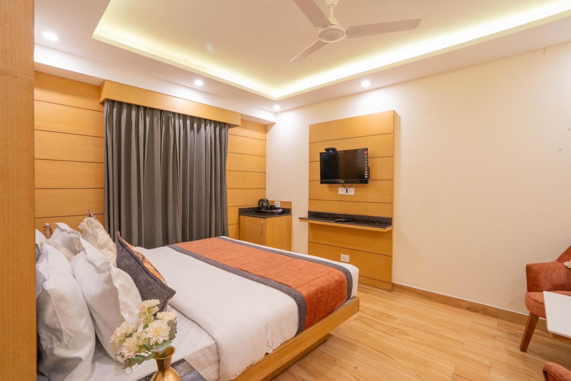 Perfectstayz Premium At Mall Road Mussoorie Eksteriør bilde