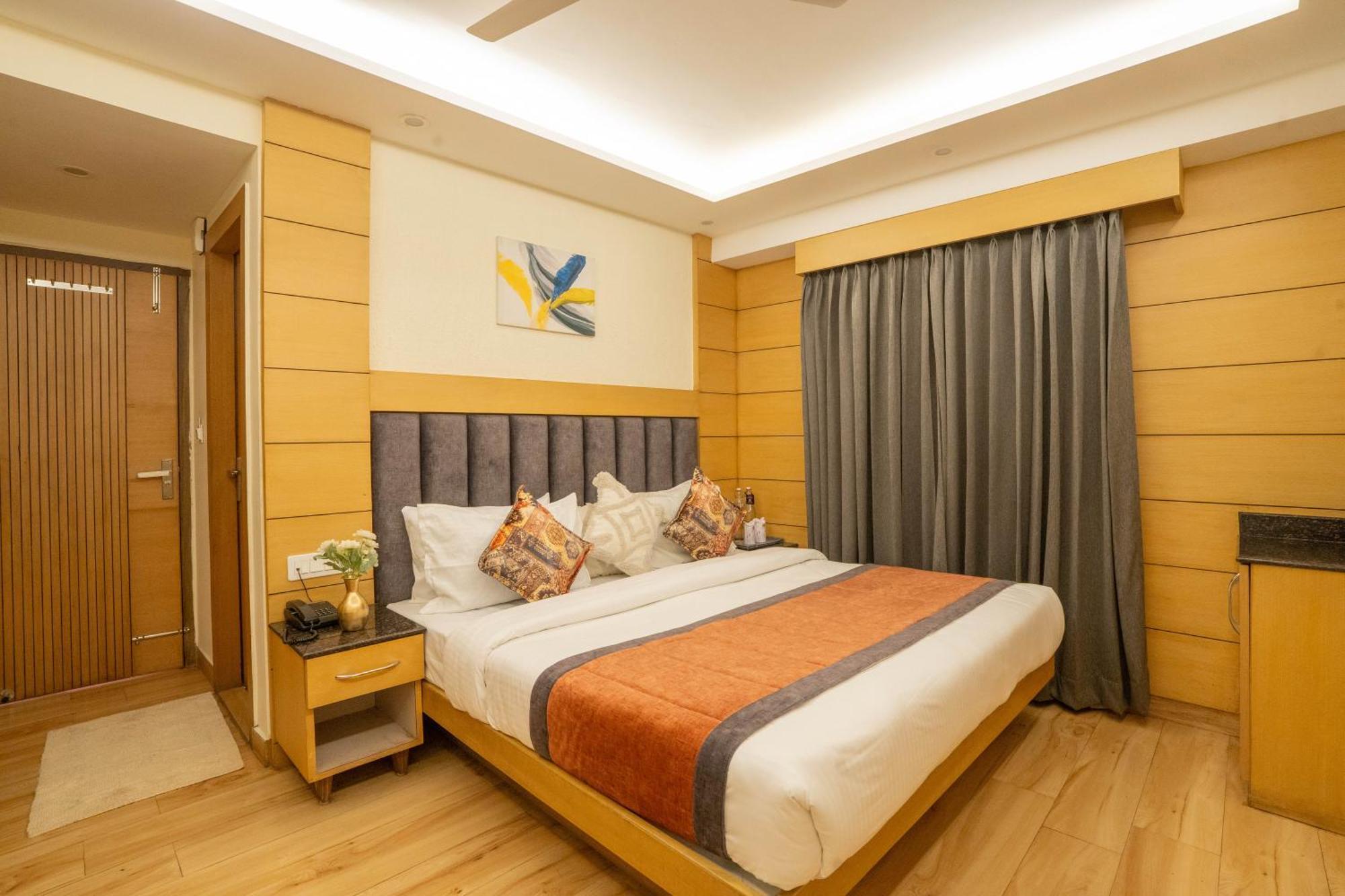 Perfectstayz Premium At Mall Road Mussoorie Eksteriør bilde