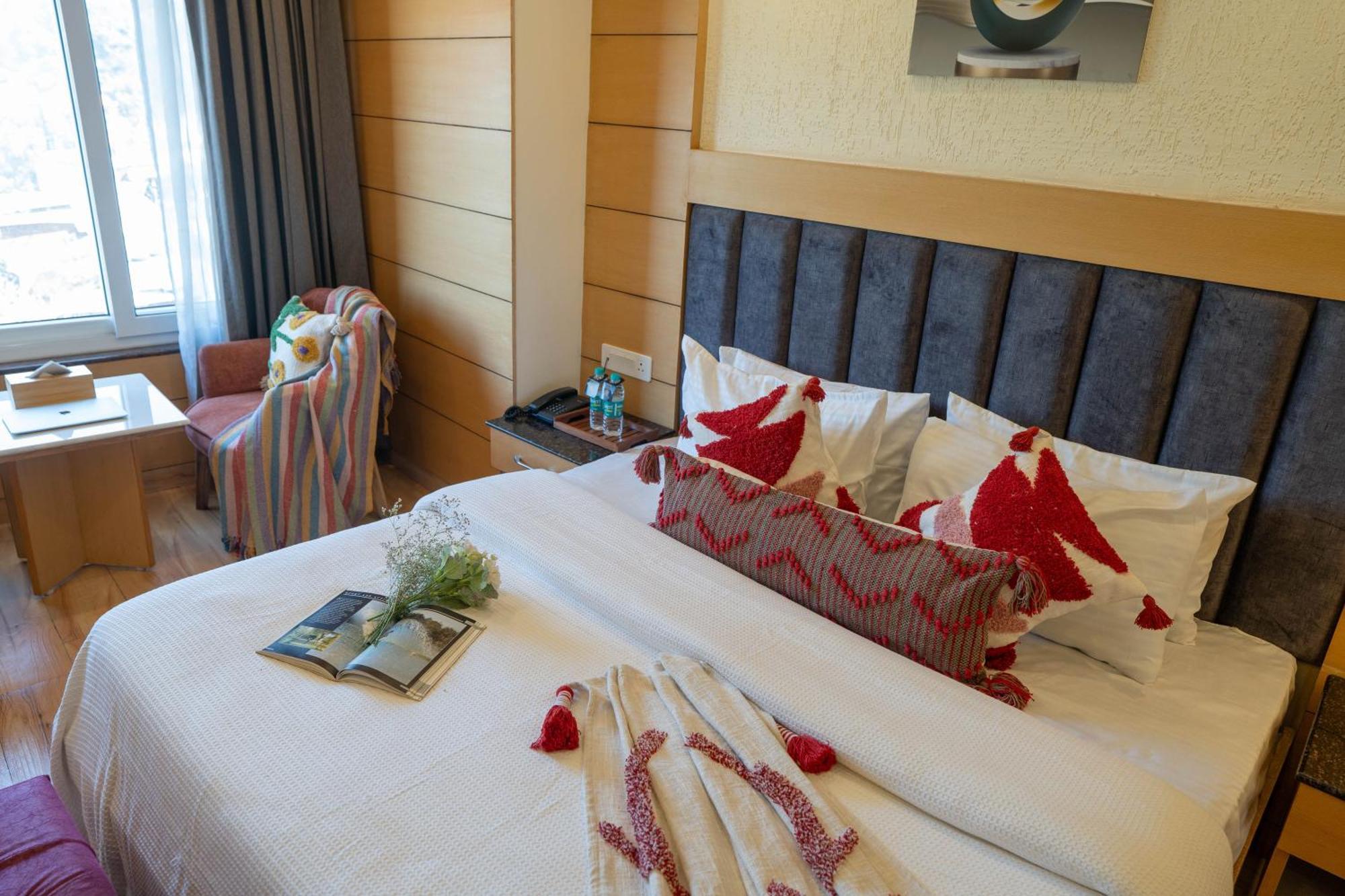Perfectstayz Premium At Mall Road Mussoorie Eksteriør bilde