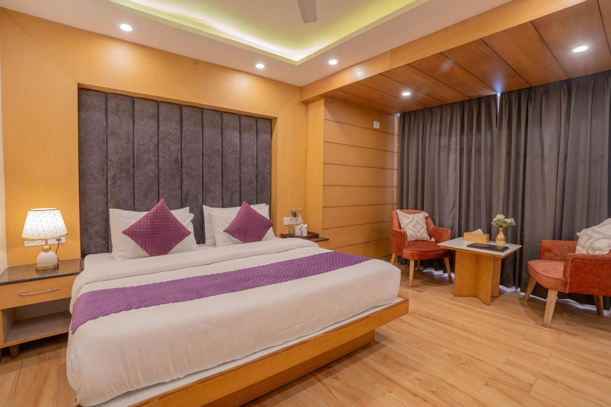 Perfectstayz Premium At Mall Road Mussoorie Eksteriør bilde