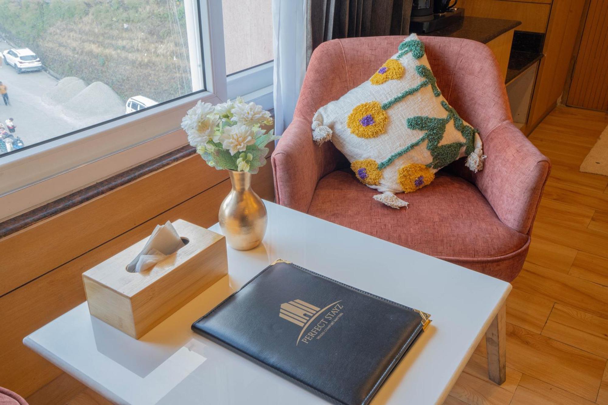 Perfectstayz Premium At Mall Road Mussoorie Eksteriør bilde