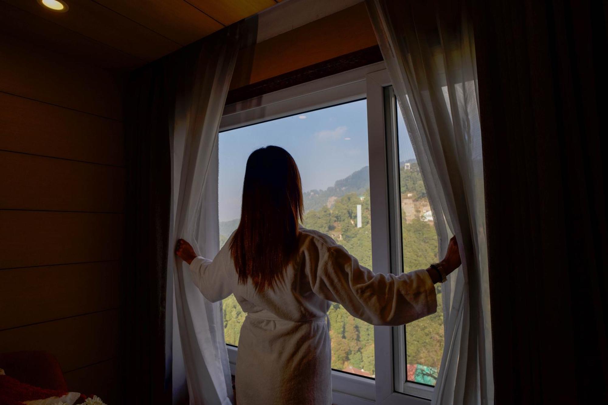 Perfectstayz Premium At Mall Road Mussoorie Eksteriør bilde