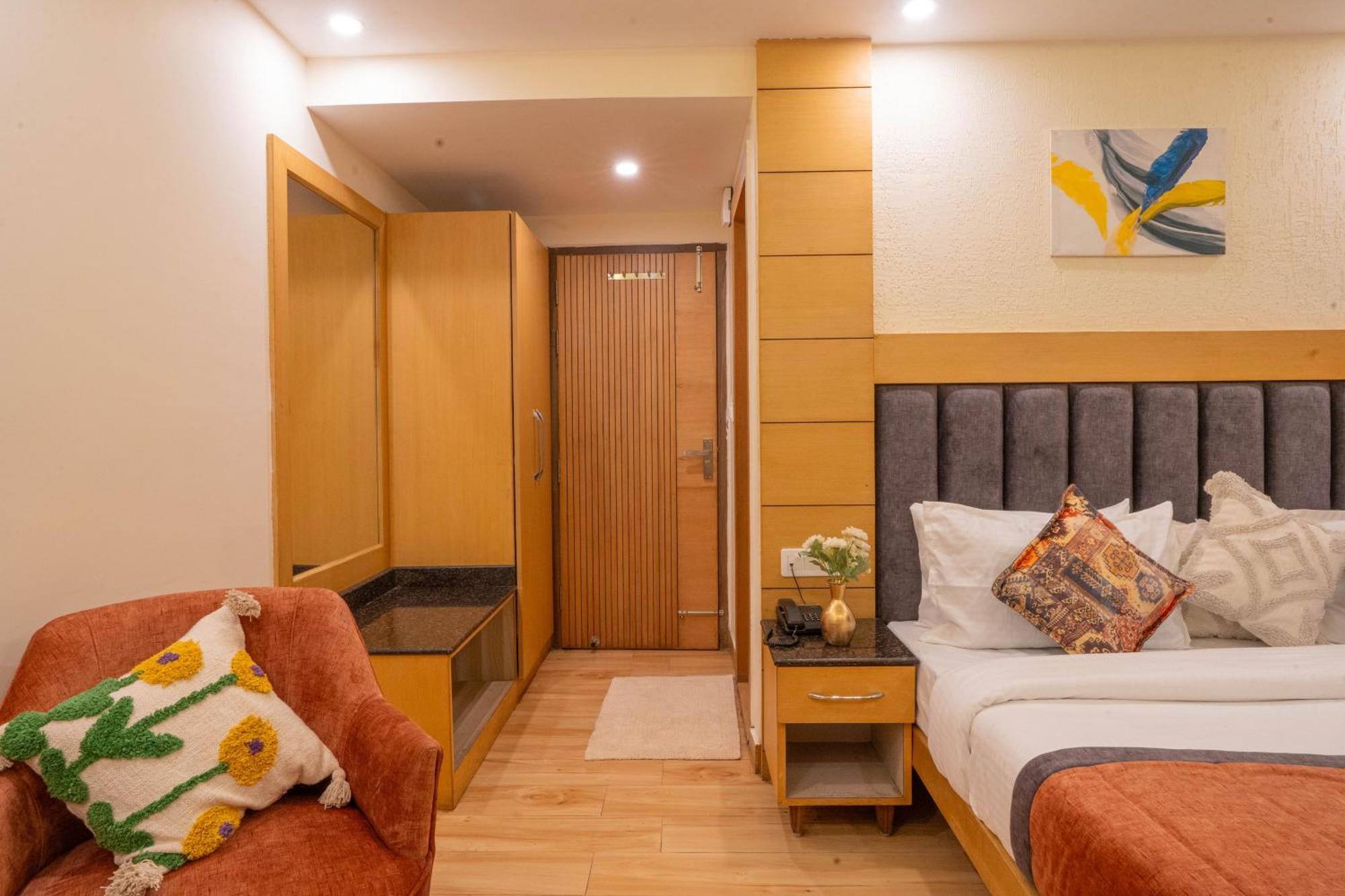 Perfectstayz Premium At Mall Road Mussoorie Eksteriør bilde